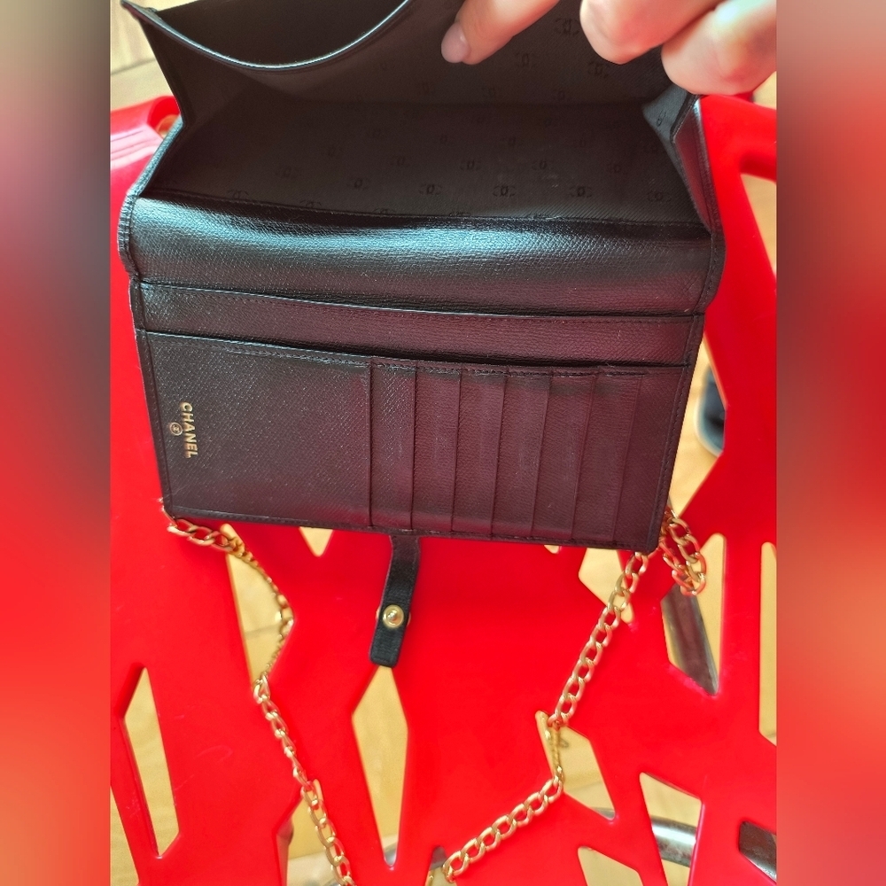 Vintage Chanel Wallet Upsycled With Unbrended Chain - Picture 15 of 16